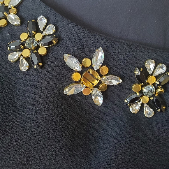 Vince Camuto Gemstone Detail Dress - Picture 7 of 8